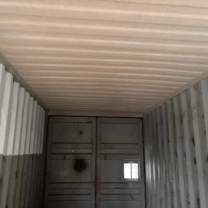 Opslagruimte in een container van 40 voet met schuifdeur