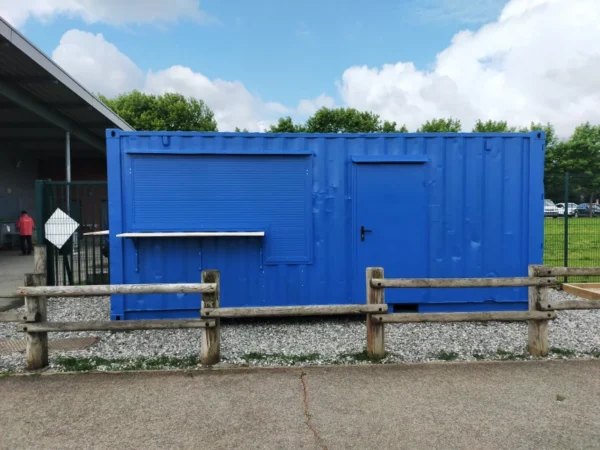 Bar/drinkgelegenheid in een container van 20 voet – 2 luifels - Afbeelding 5