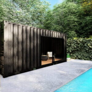 Containerpoolhuis met glazen pui en afgesloten ruimte